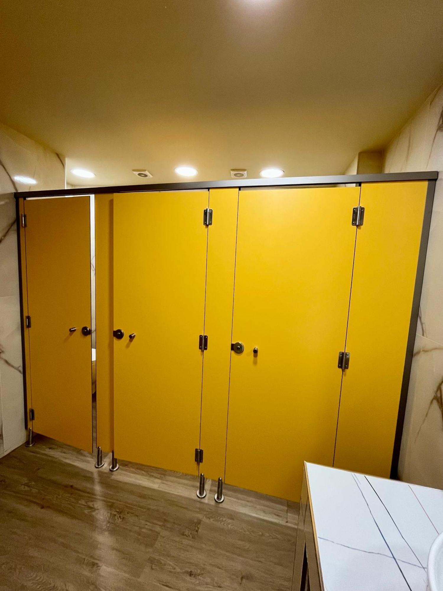 Velvet Hostel Madrid Extérieur photo